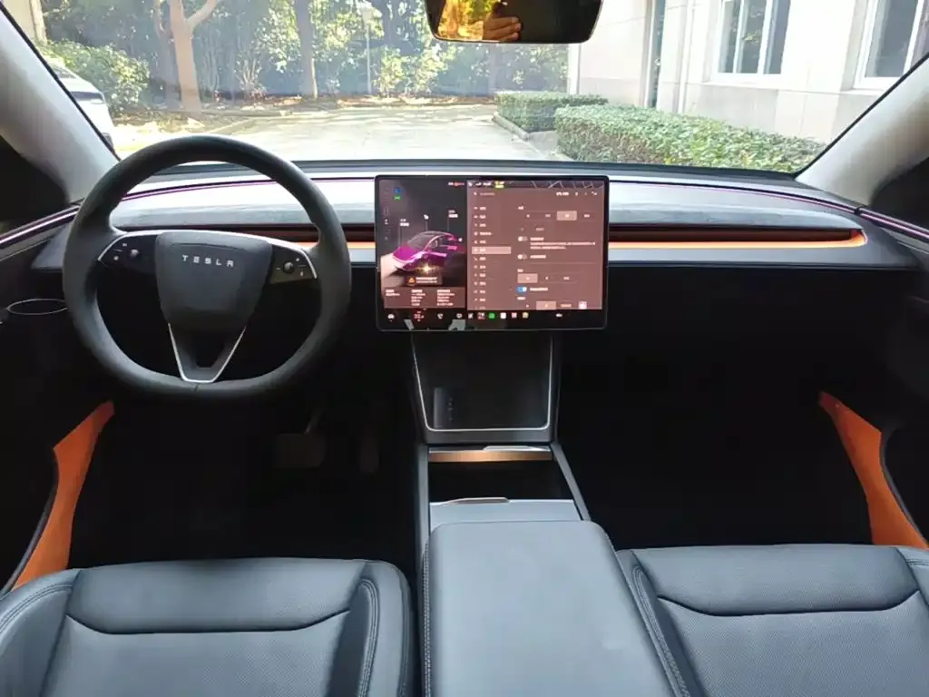 Tesla Model Y — фото 5