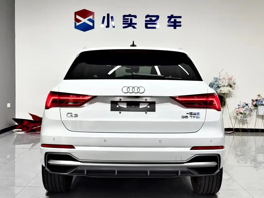 Audi Q3 — фото 10