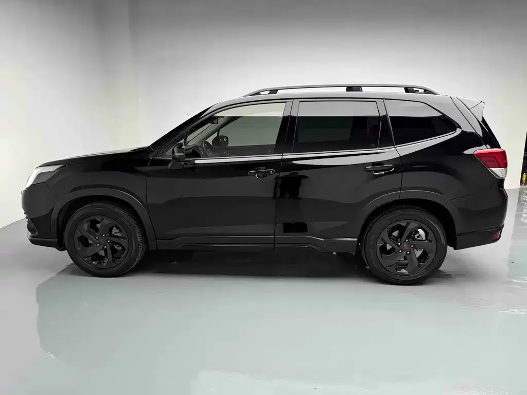 Subaru Forester — фото 8