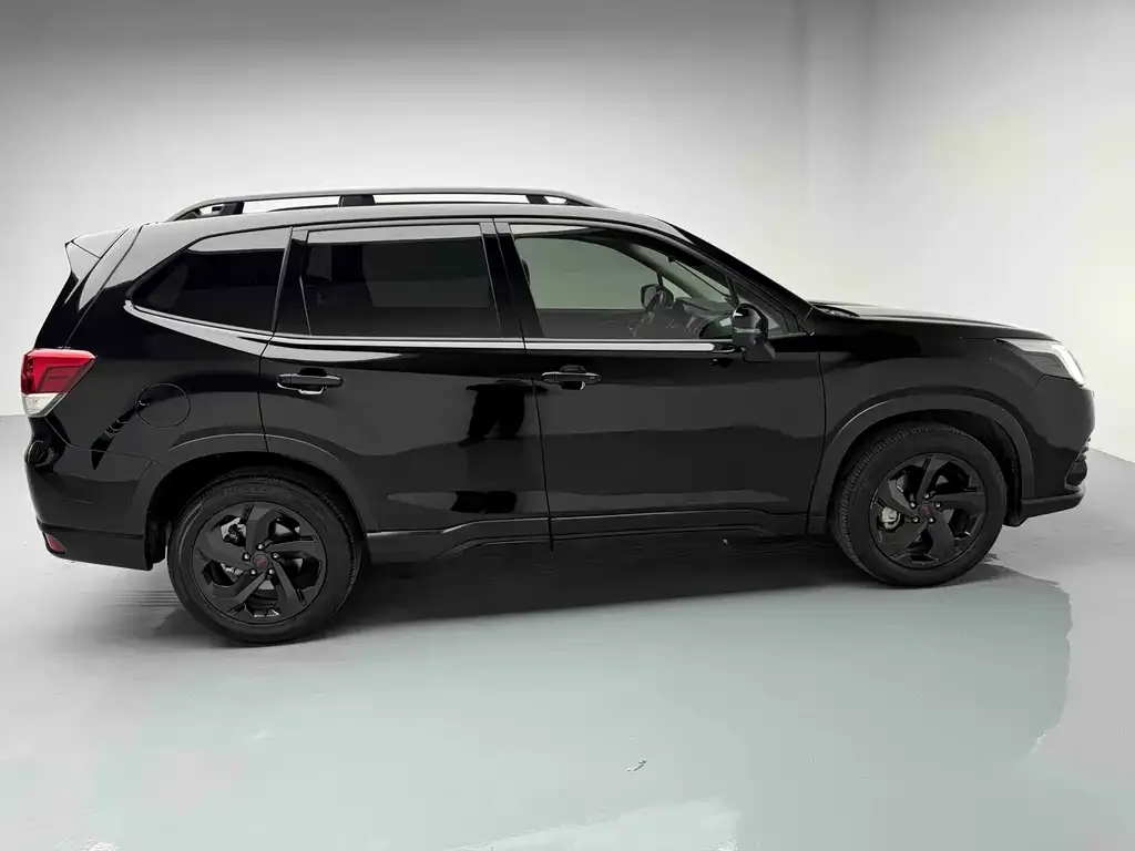Subaru Forester — фото 4