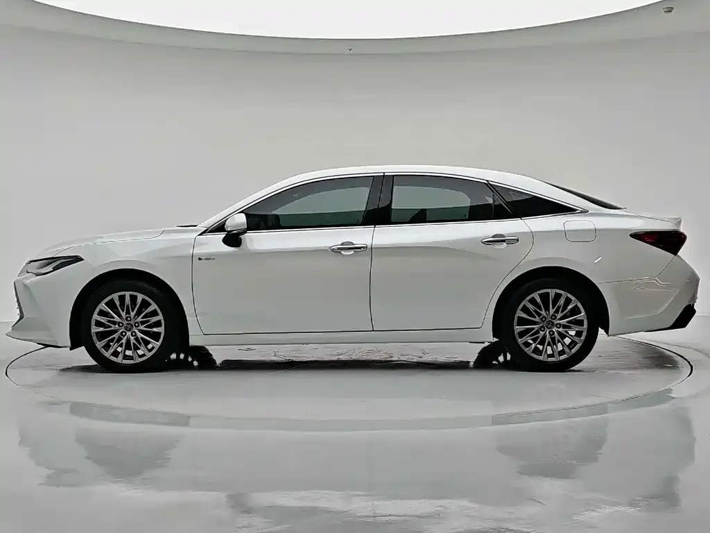 Toyota Avalon — фото 10