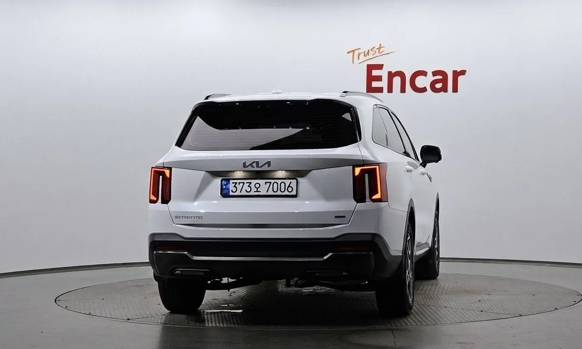 Kia Sorento — фото 5