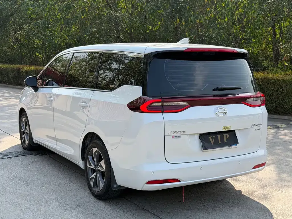GAC Motor Trumpchi M6 — фото 10