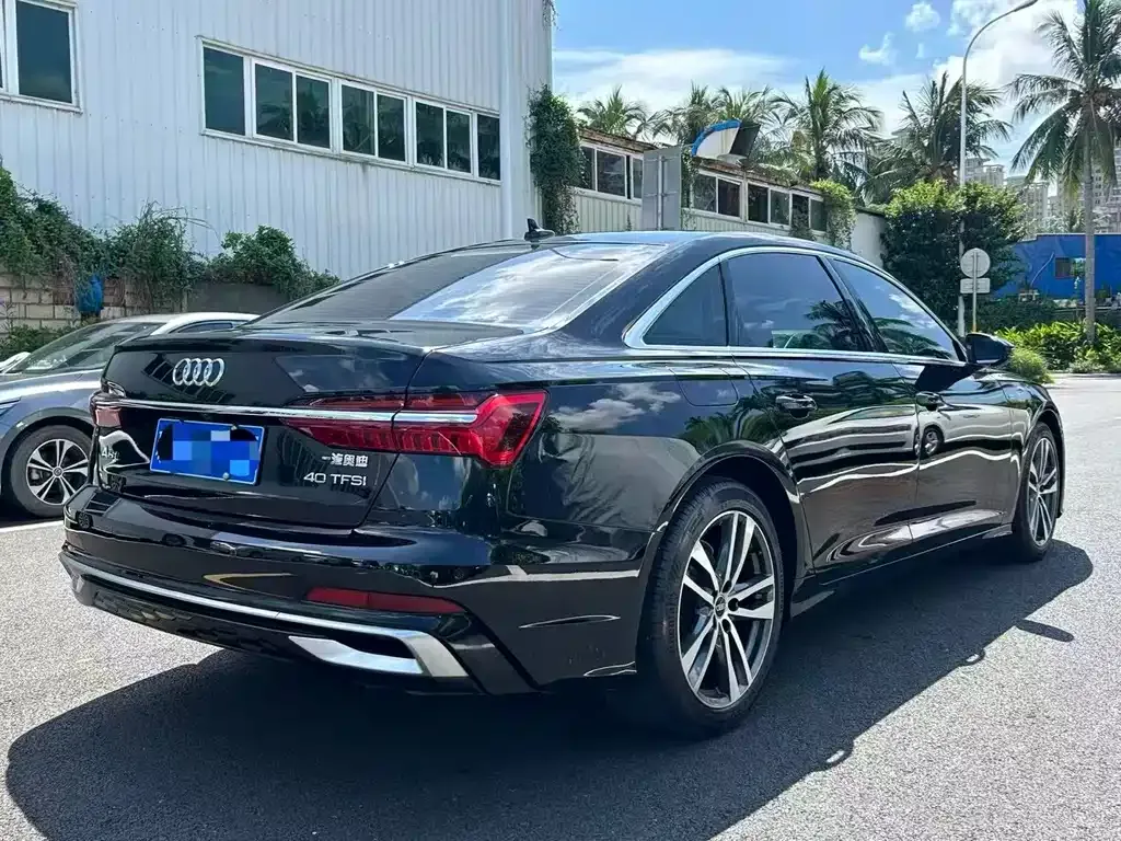 Audi A6L — фото 9