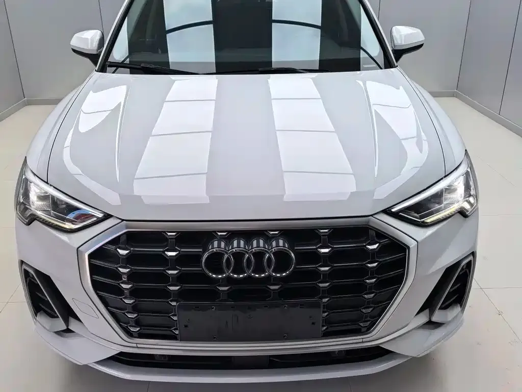 Audi Q3 — фото 8