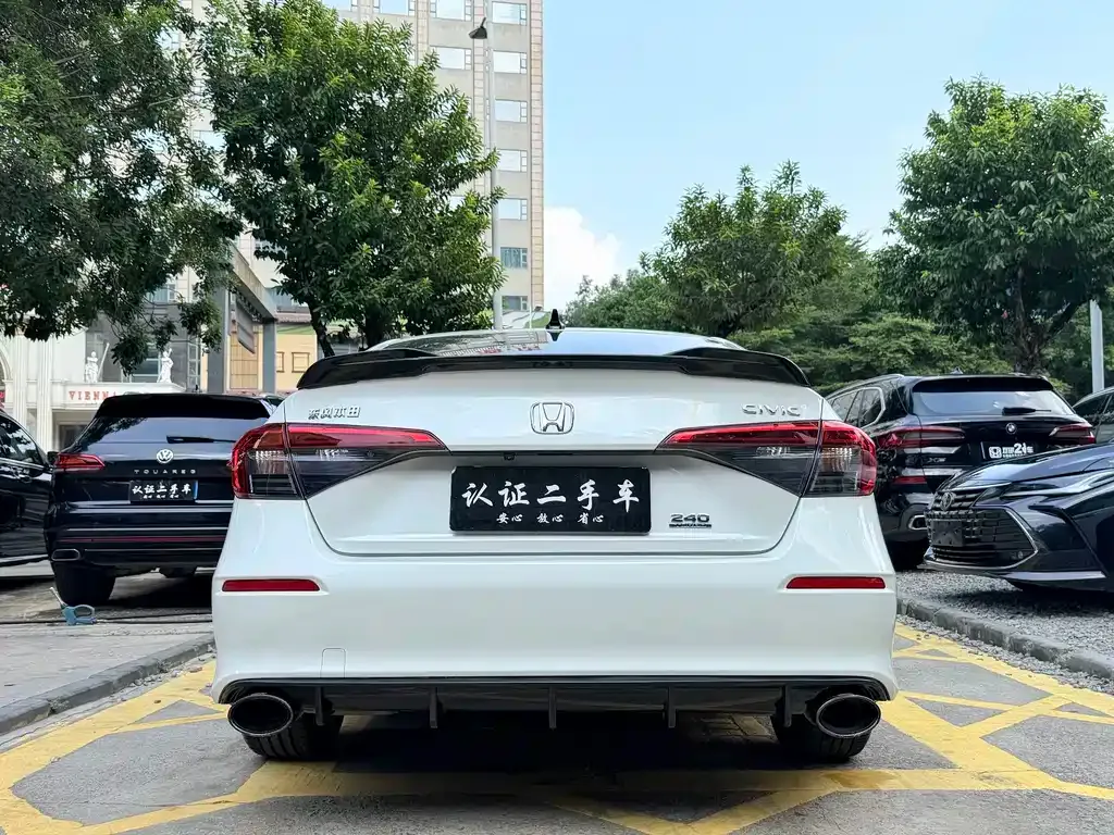 Honda Civic — фото 8