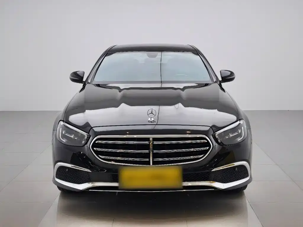 Mercedes-Benz E-Class — фото 5
