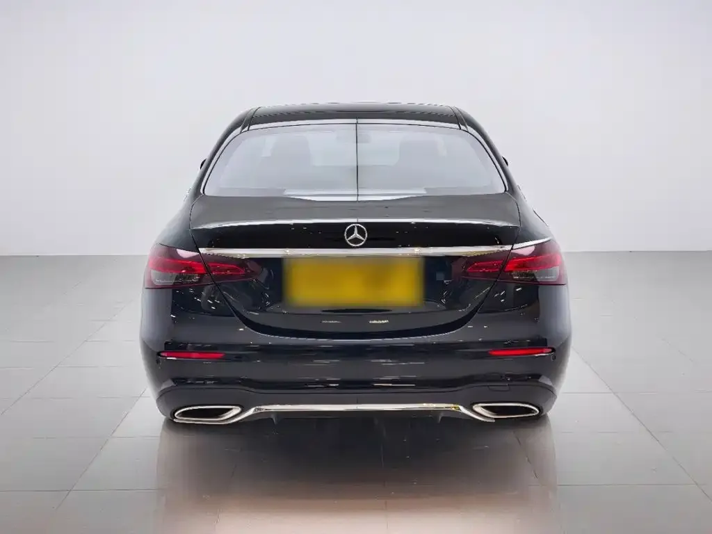 Mercedes-Benz E-Class — фото 10
