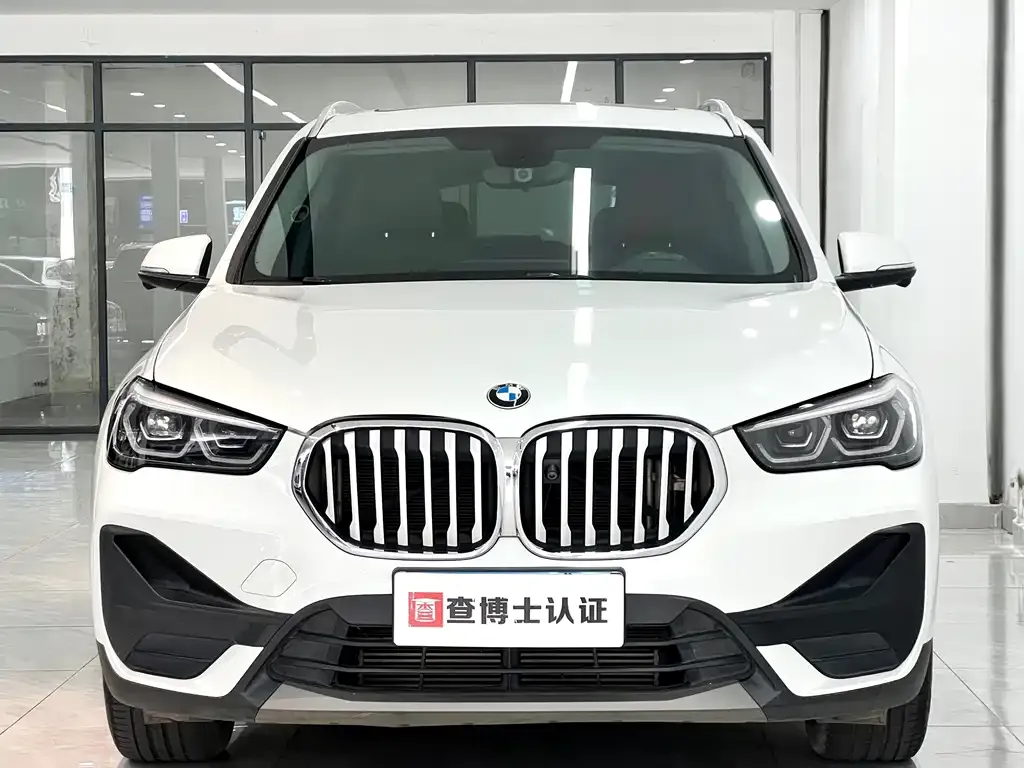 BMW X1 — фото 8
