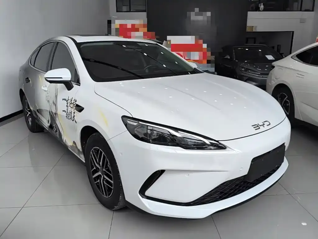 BYD Seal 05 DM-i — фото 7