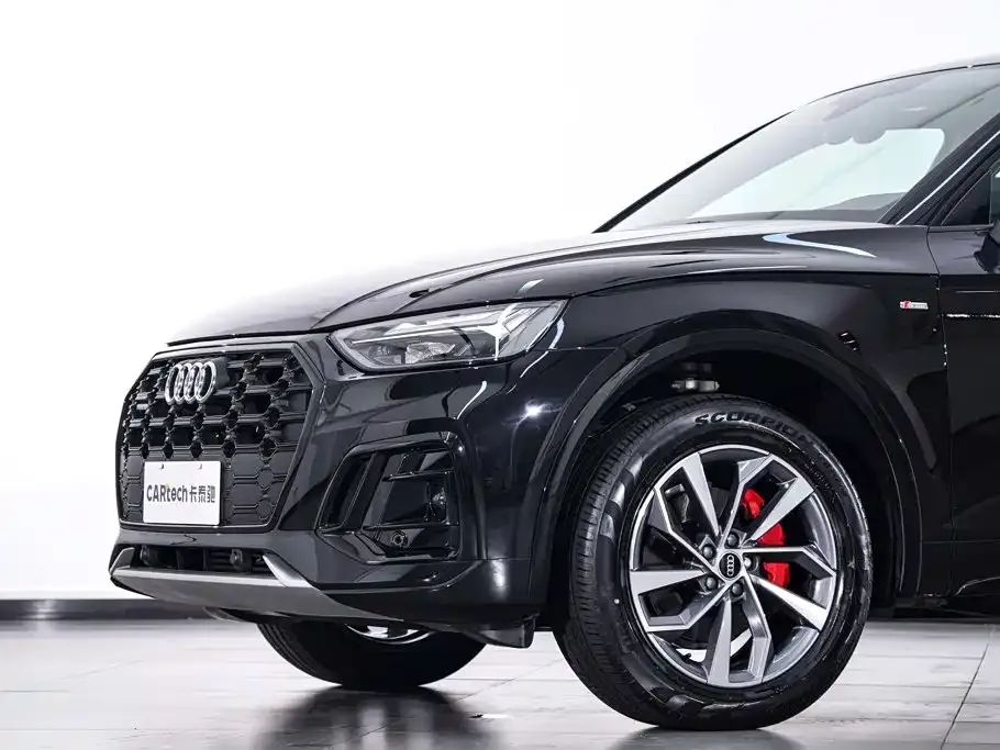 Audi Q5L — фото 3