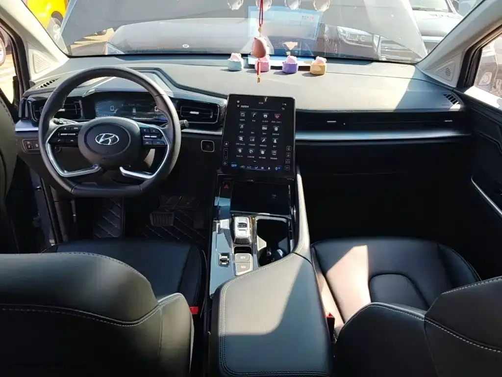 Hyundai Custo — фото 3