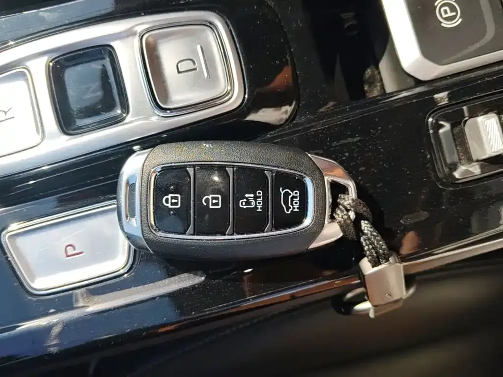 Hyundai Custo — фото 10