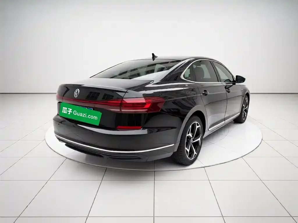 Volkswagen Passat — фото 3