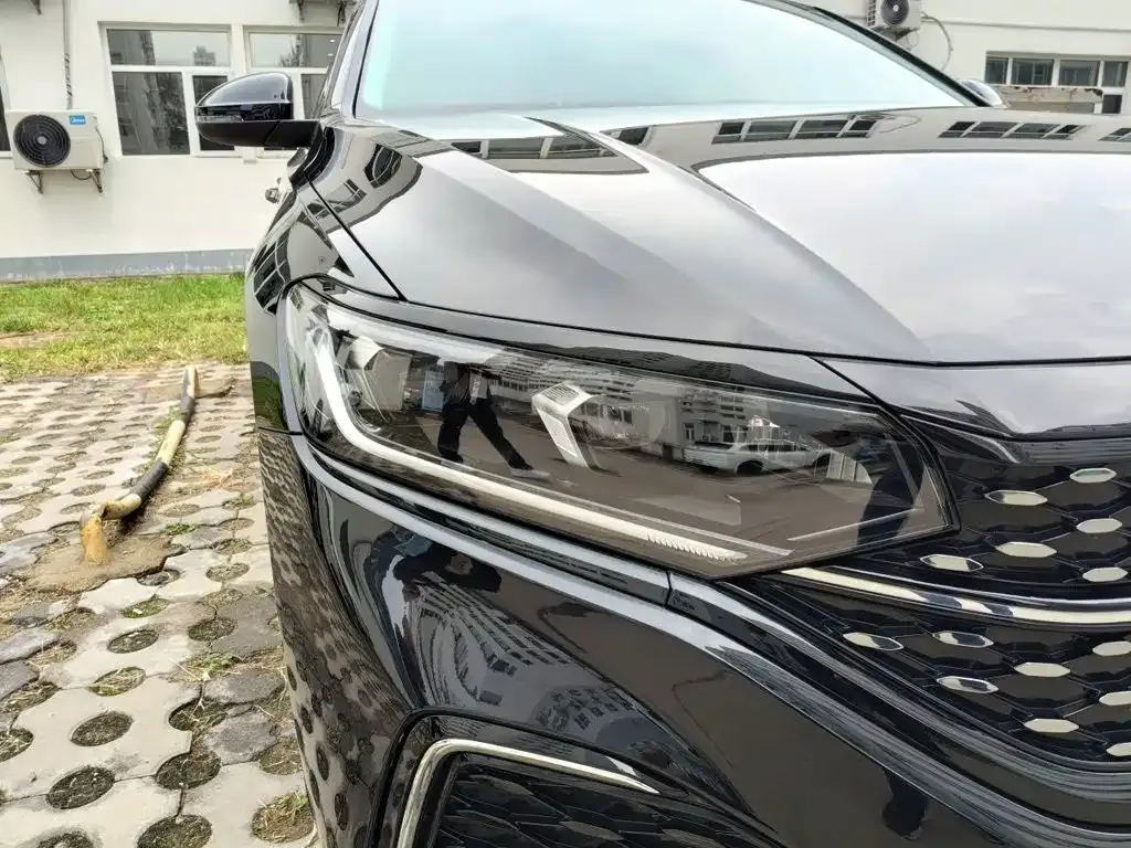Volkswagen Passat — фото 6
