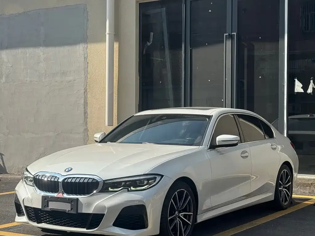 BMW 3 Series — фото 1