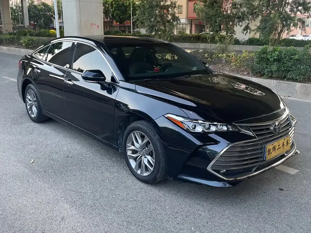 Toyota Avalon — фото 8