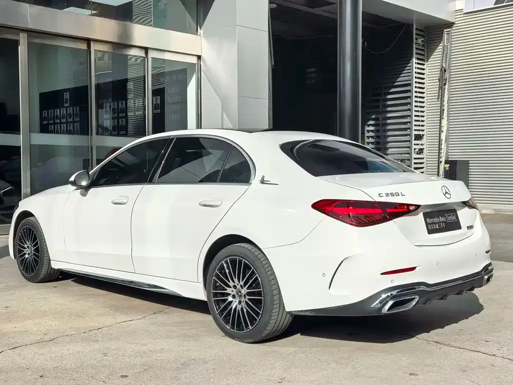 Mercedes-Benz C-Class — фото 10