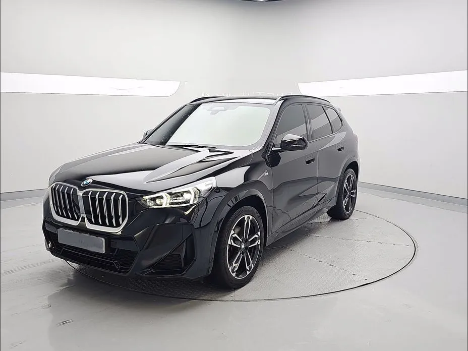 BMW X1 — фото 1