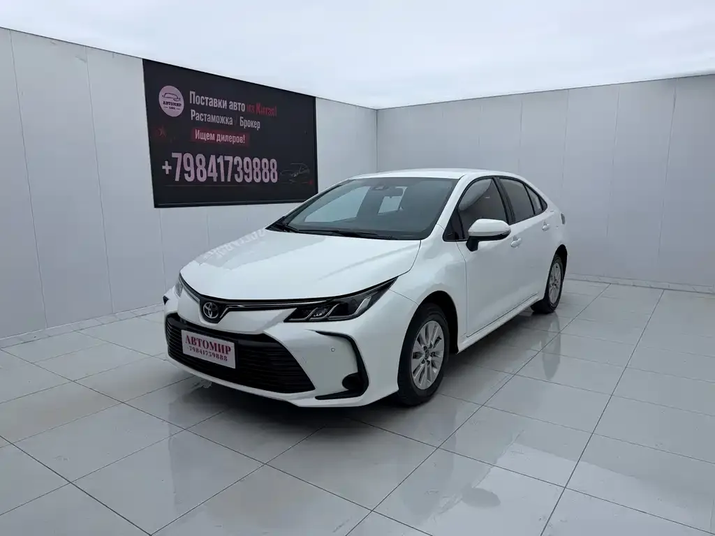 Toyota Corolla — фото 1