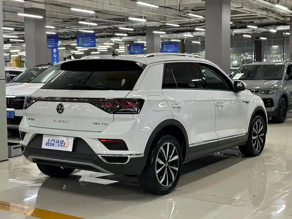 Volkswagen T-Roc — фото 5