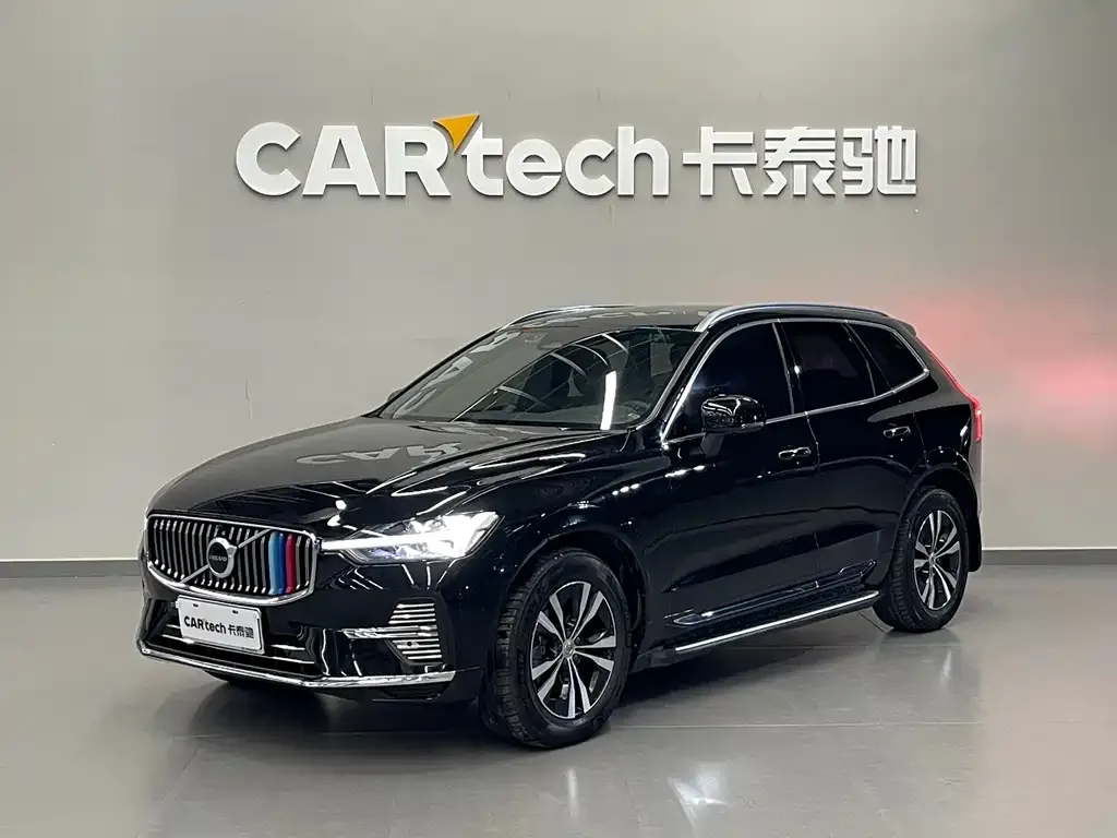 Volvo XC60 — фото 1