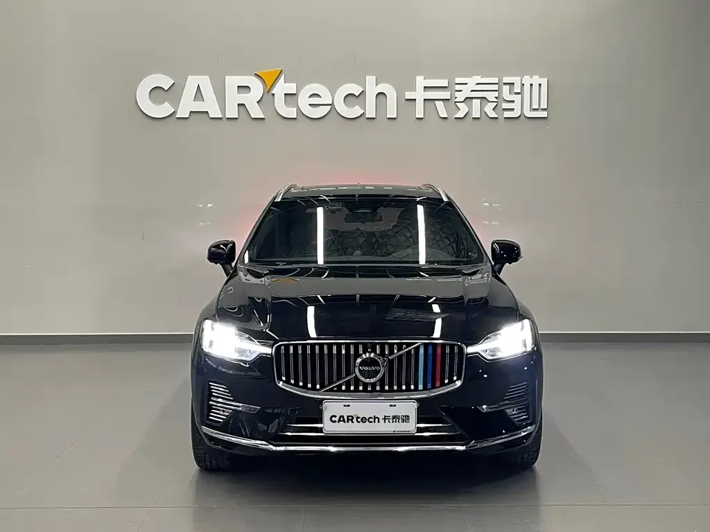 Volvo XC60 — фото 2