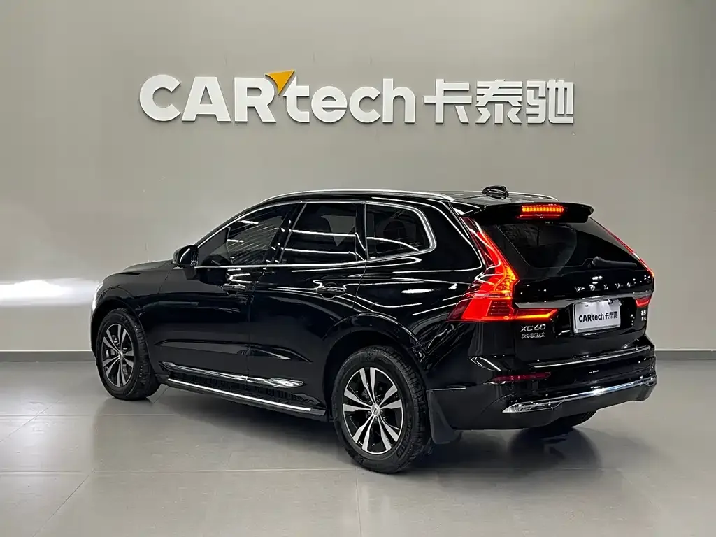 Volvo XC60 — фото 4