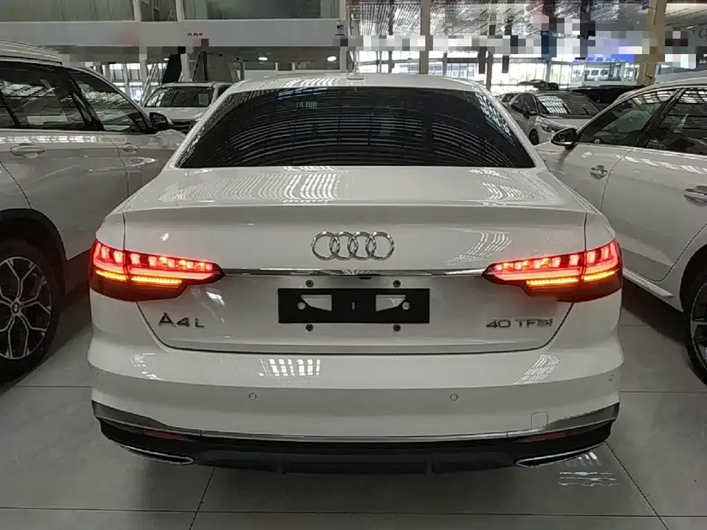 Audi A4L — фото 10
