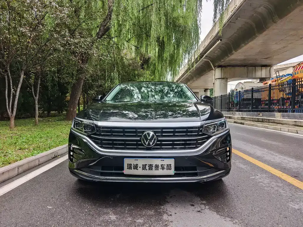 Volkswagen Passat — фото 10