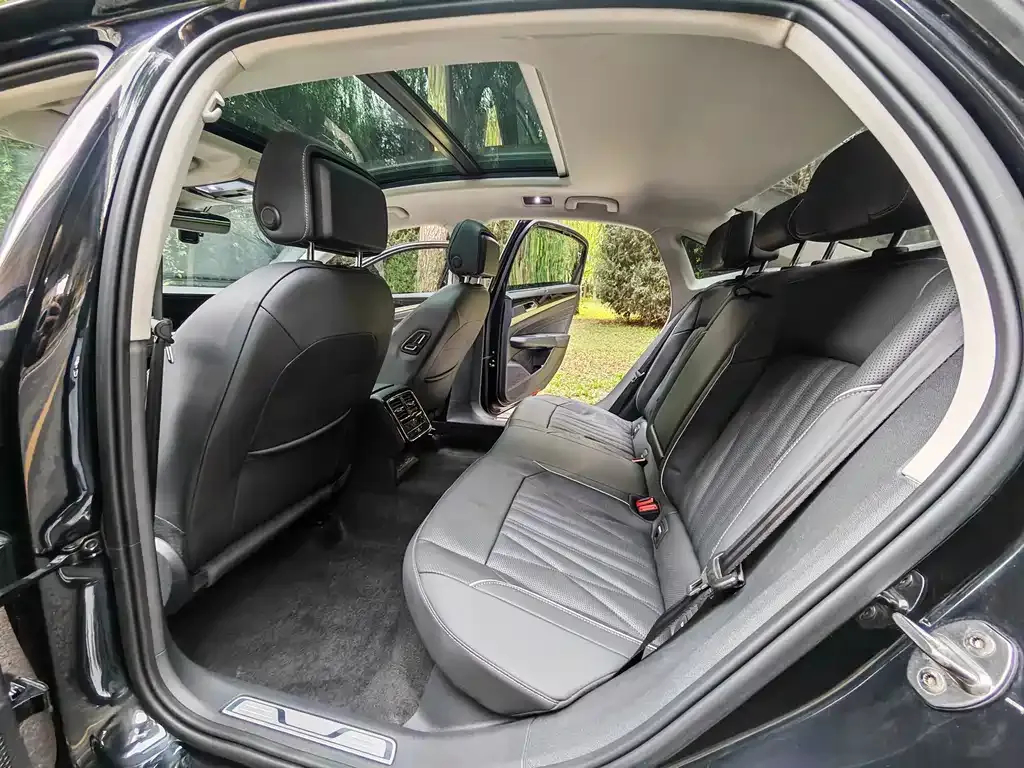 Volkswagen Passat — фото 3