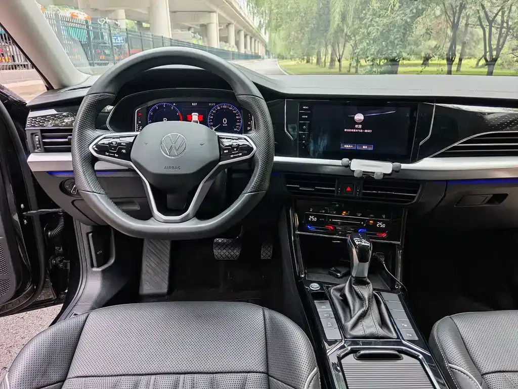 Volkswagen Passat — фото 4
