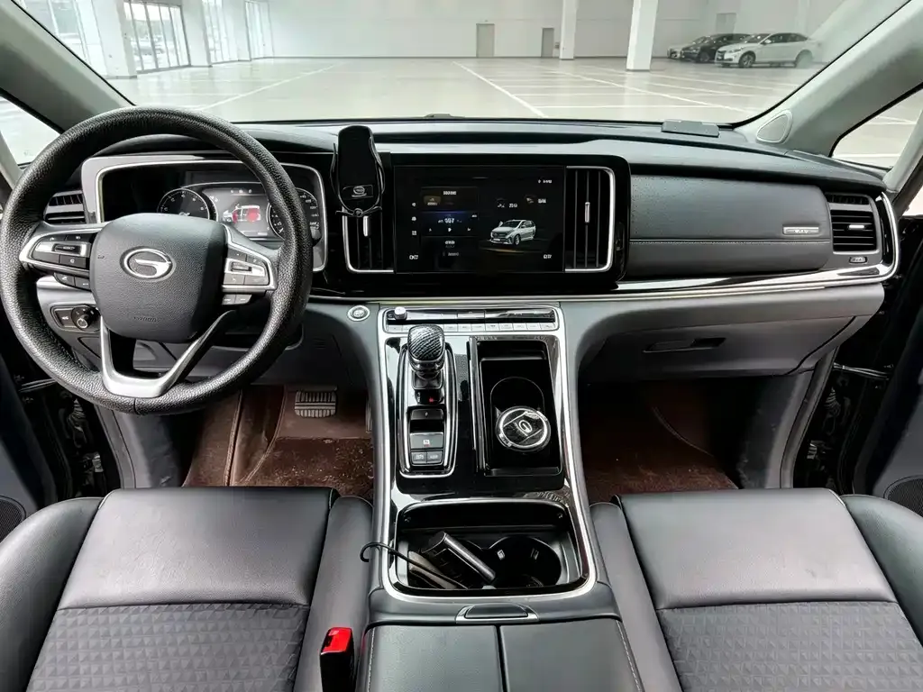 GAC Motor Trumpchi M8 — фото 9