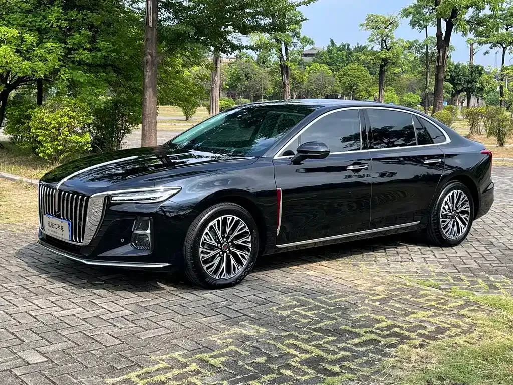 Hongqi H5 — фото 1