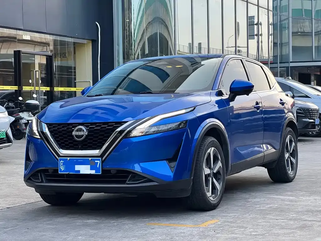 Nissan Qashqai — фото 1
