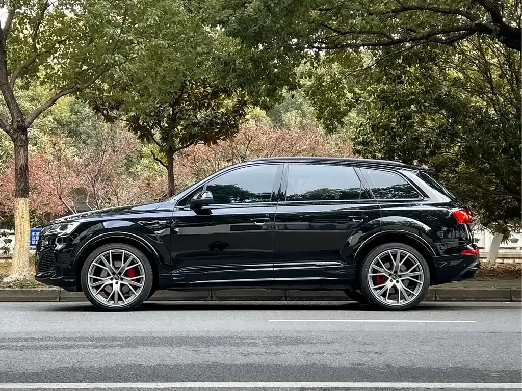 Audi Q7 — фото 4