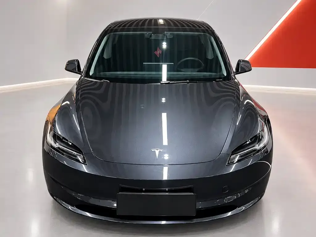 Tesla Model 3 — фото 6