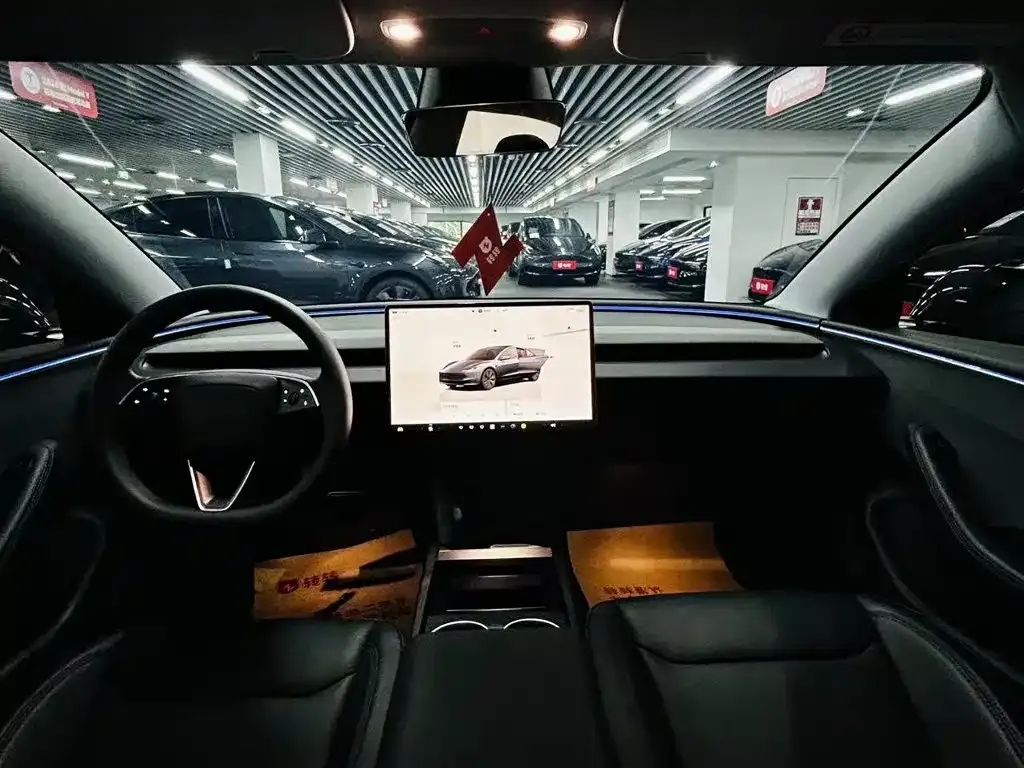 Tesla Model 3 — фото 10