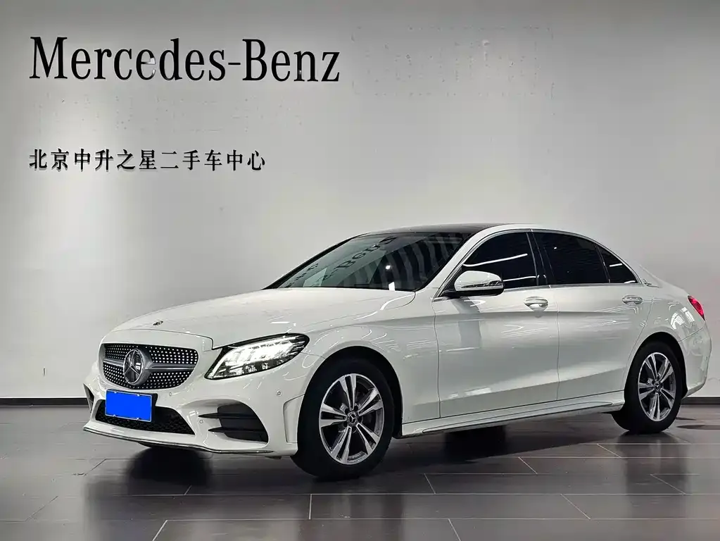 Mercedes-Benz C-Class — фото 1