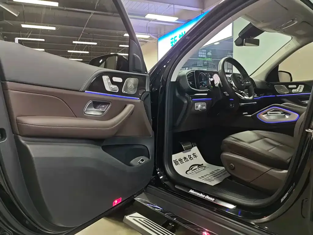 Mercedes-Benz GLS — фото 10