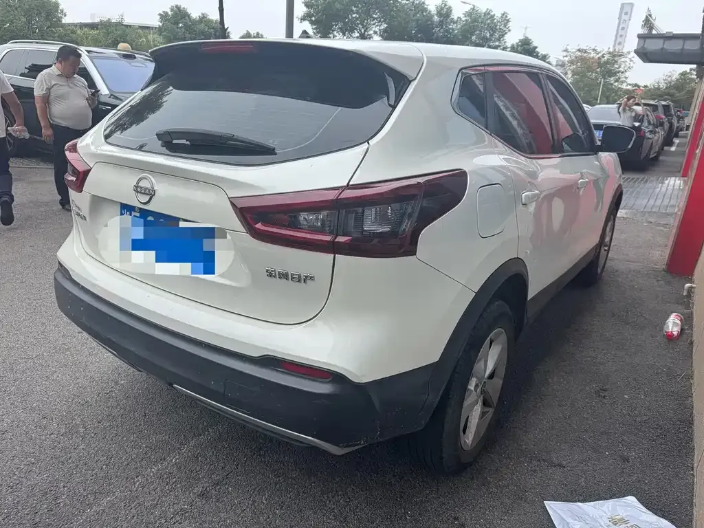 Nissan Qashqai — фото 5