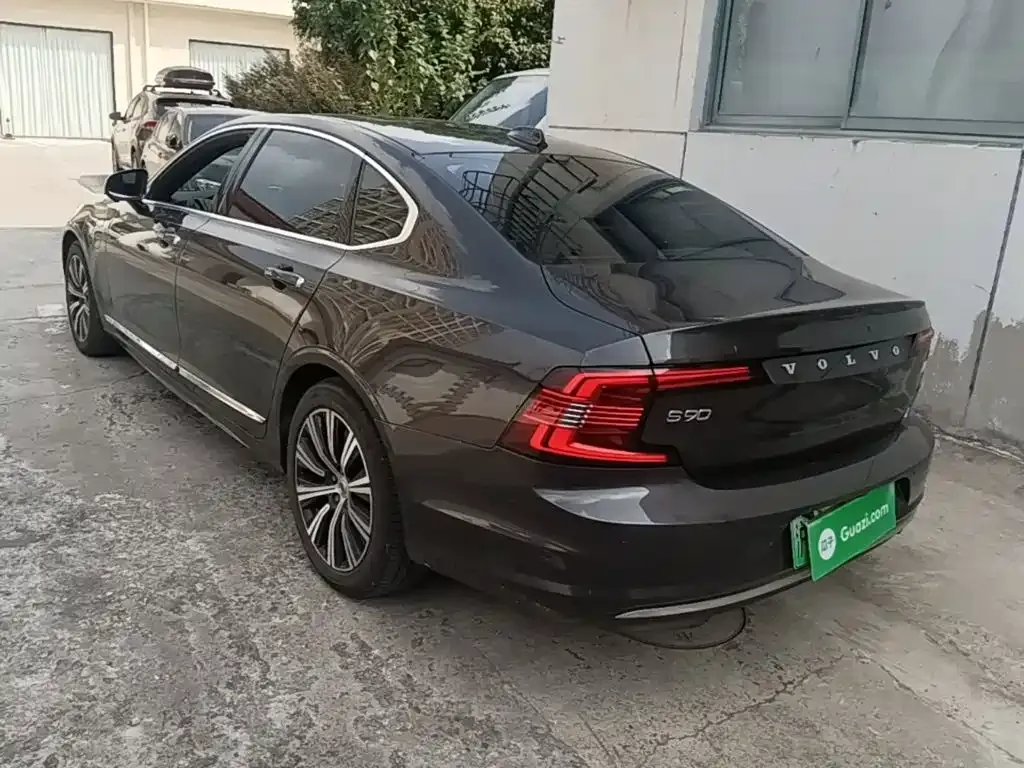 Volvo S90 PHEV — фото 9
