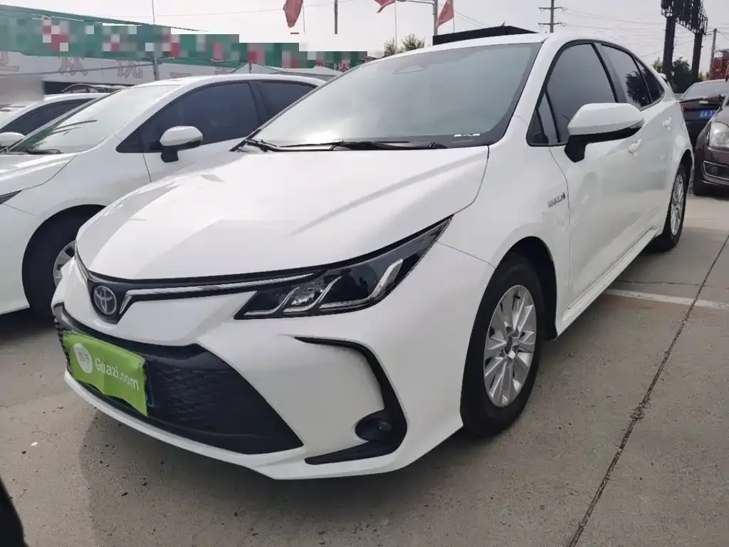 Toyota Corolla — фото 1