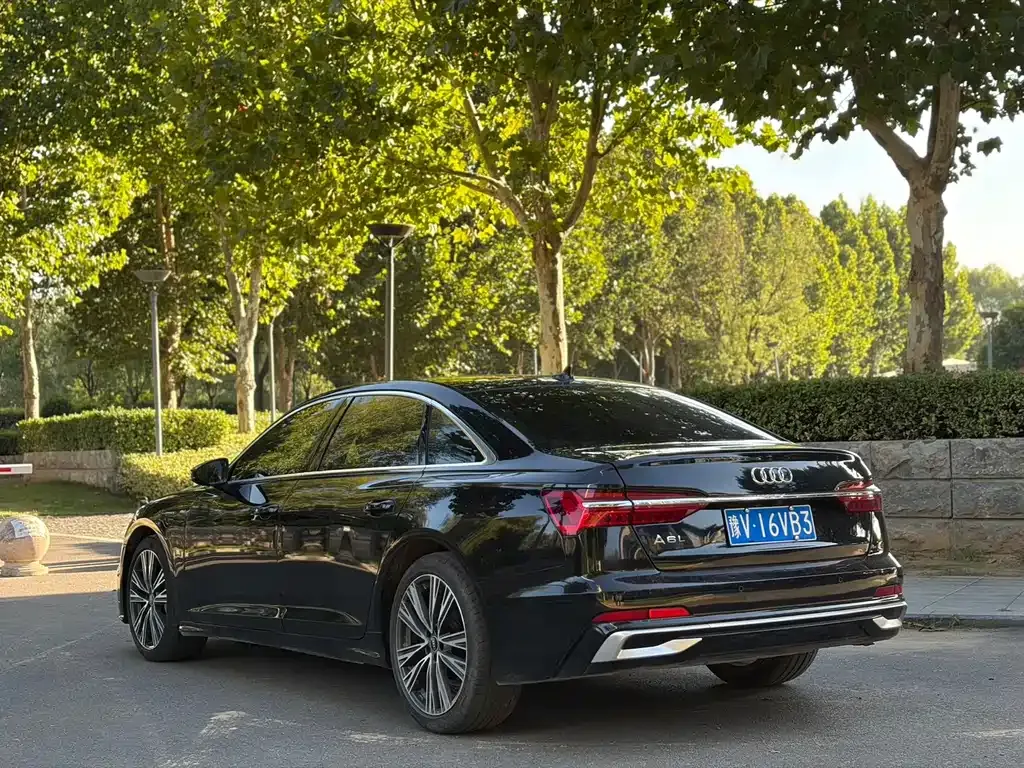 Audi A6L — фото 8