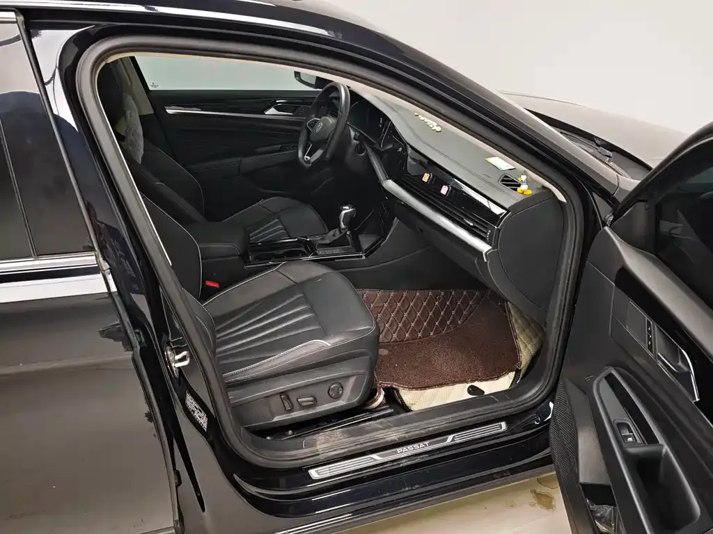 Volkswagen Passat — фото 8