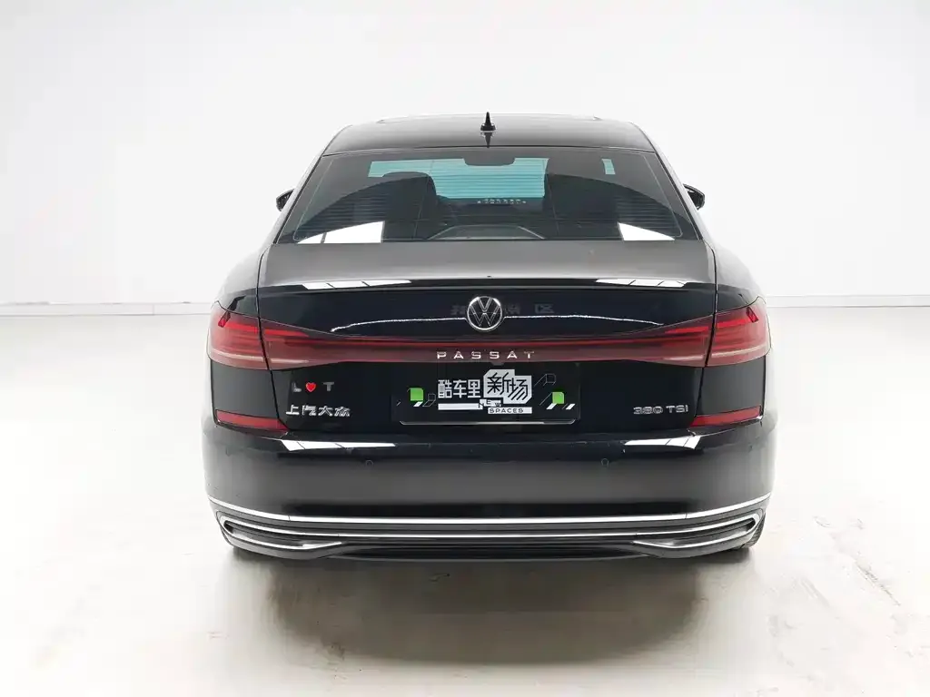 Volkswagen Passat — фото 7