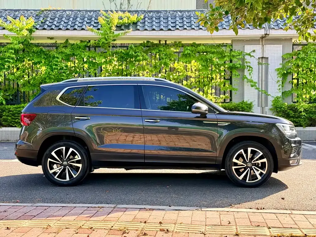 Volkswagen Tharu — фото 3