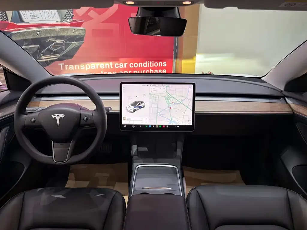 Tesla Model 3 — фото 7
