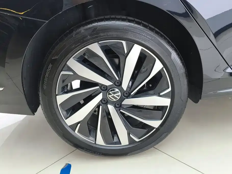 Volkswagen Passat — фото 9