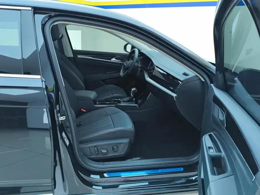 Volkswagen Passat — фото 7